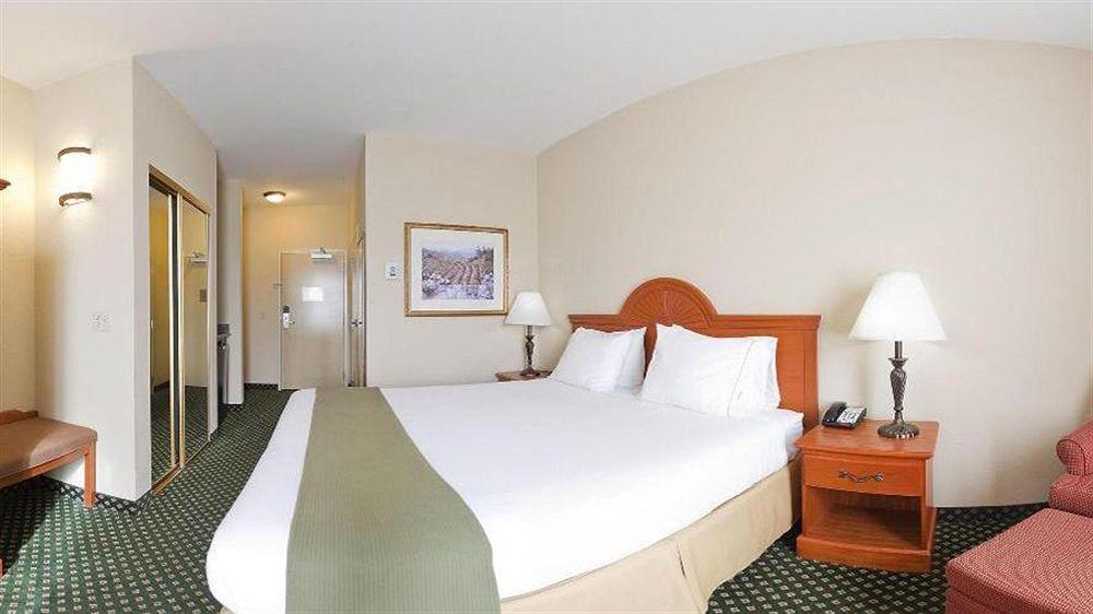Holiday Inn Express Windsor Sonoma Wine Country By Ihg Kültér fotó